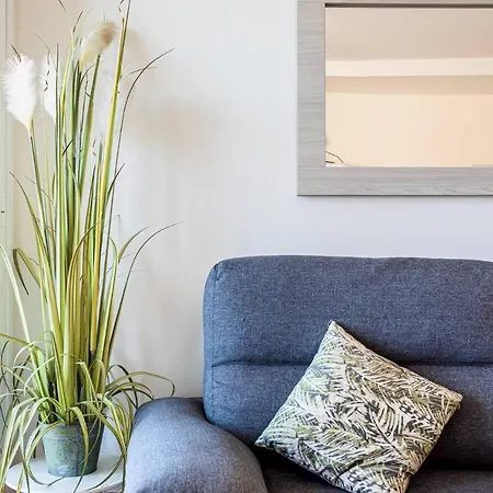 Precioso Apartamento En Zona Residencial En