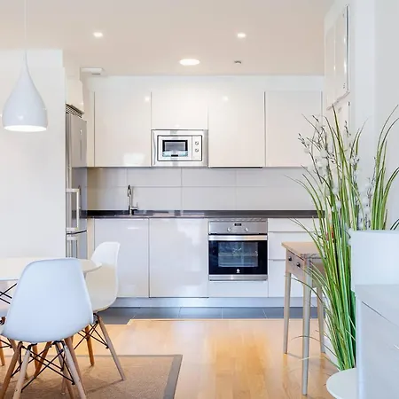 Precioso Apartamento En Zona Residencial En Apartment *